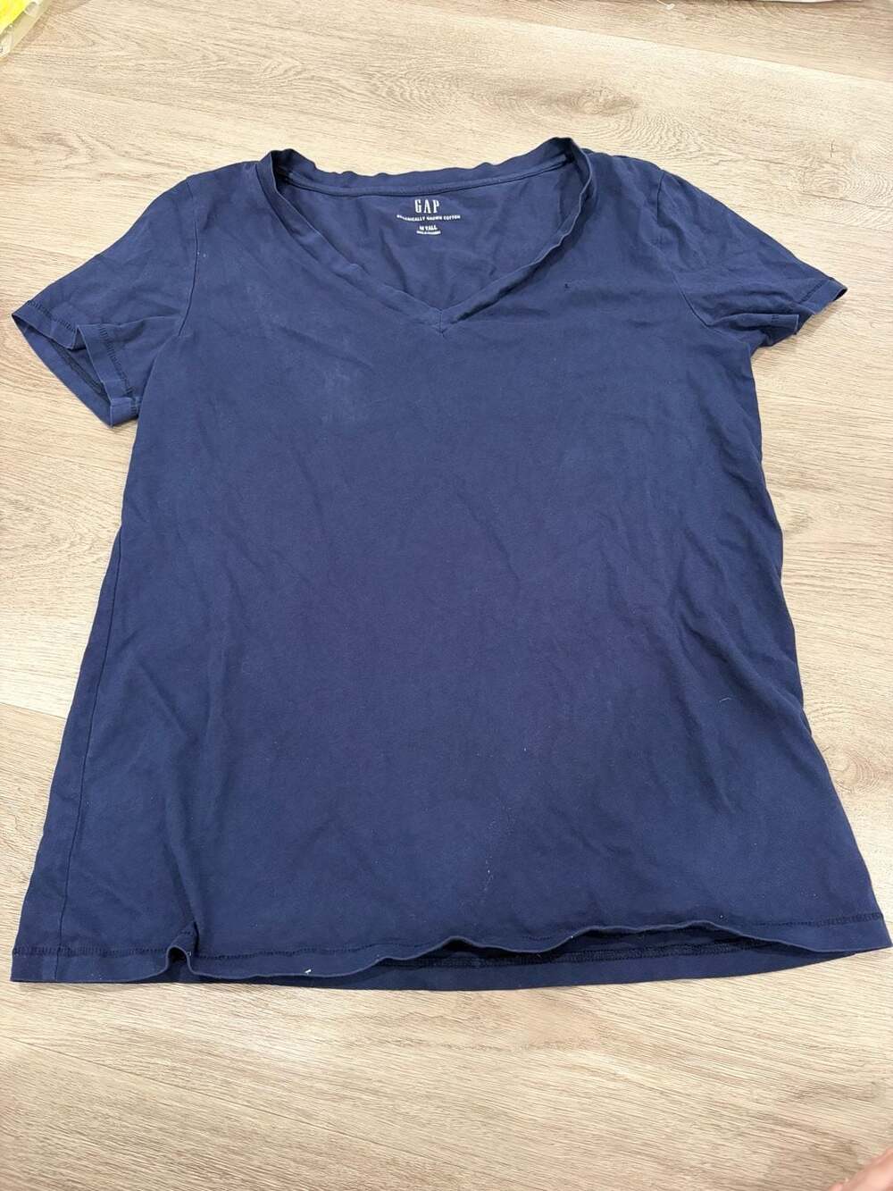 Gap V-Neck T-Shirt Size M Tall Navy Blue